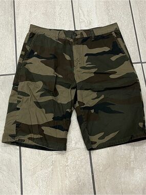 Dickies Men's Camo Cargo Shorts - Olive & Dark Green